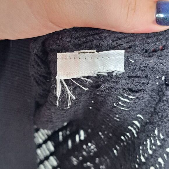 DKNY Women's Open Stitch Sweater in Black size Small - Picture 7 of 7